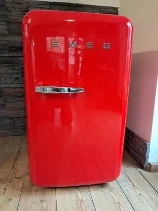 Frigorífico SMEG Rojo