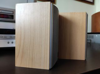 Pareja Altavoces Yamaha Beige/Plata