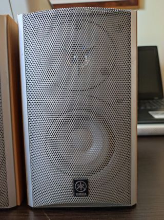 Pareja Altavoces Yamaha Beige/Plata