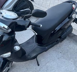 Yamaha D'elight Negra