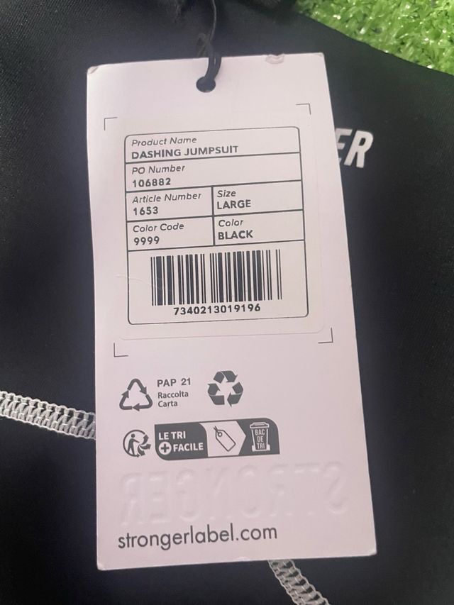 Mono STRONGER Negro Talla L Nuevo