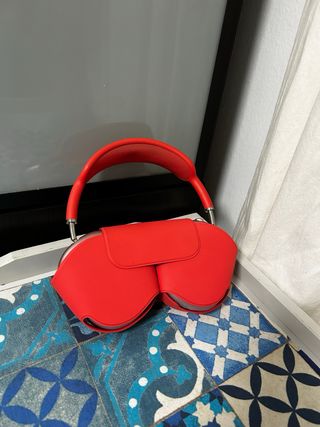 Apple AirPods Max Red