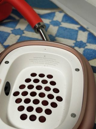 Apple AirPods Max Red