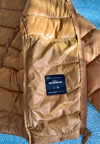 Chaqueta acolchada mostaza