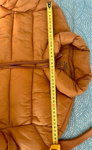 Chaqueta acolchada mostaza