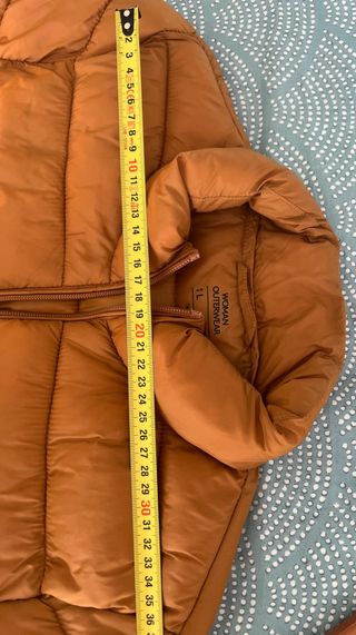 Chaqueta acolchada mostaza