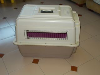 Transportín para perro blanco y morado