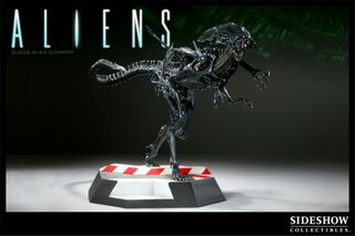 Sideshow Queen Alien Diorama