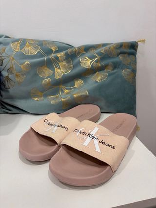 Chanclas Calvin Klein