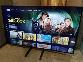 LG 43" 4K UHD Smart TV Como Nueva