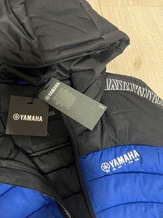Chaqueta Yamaha Racing Negra y Azul