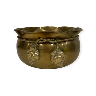 Cuenco antiguo bronce/latón con hojas