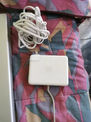Apple MacBook Pro Plata