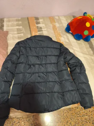 Chaqueta acolchada negra mujer