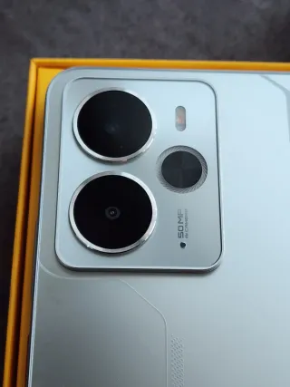 ❇️Realme 14 5G Plata + Cargador Nuevo❇️