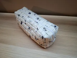 Neceser acolchado perros y huellas