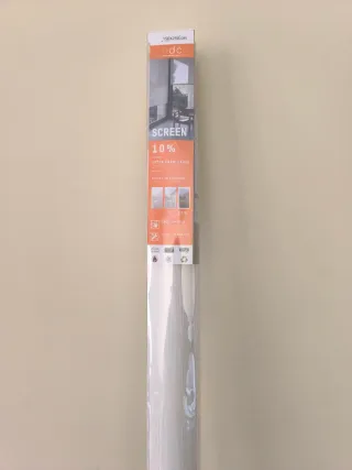 Tenda a rullo bianca in tessuto