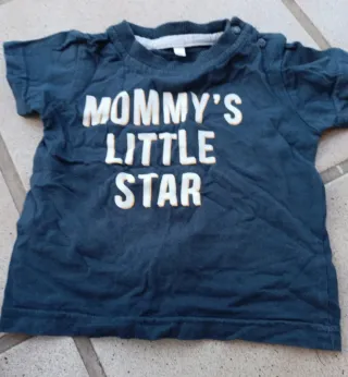 2 Camisetas Niños hasta 3 años perfectas condicio