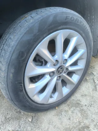 Llantas Toyota 16
