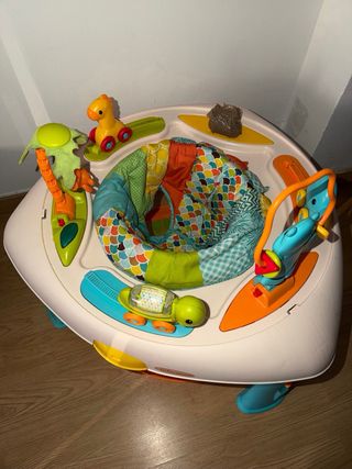 Mesa de juegos infantil Infantino