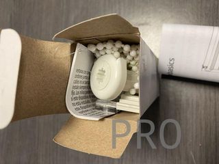 Tenda a rullo a doppia anta Amazon Basics, 56 x 150 cm, bianco