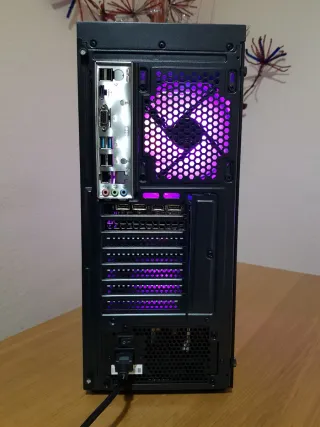 PC Gaming Ryzen 7 3800X GTX 1660 Ti 16GB RAM