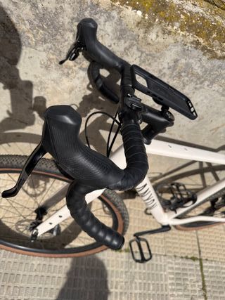 Canyon Grizl 6 1BY Gravel con 5 salidas