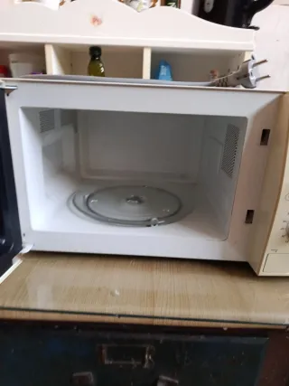 Microondas Samsung Analógico Beige