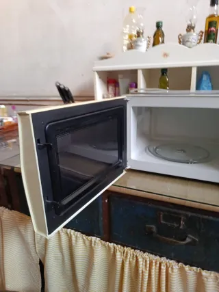 Microondas Samsung Analógico Beige