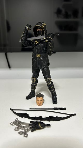 Figura Hawkeye Ronin Marvel Legends