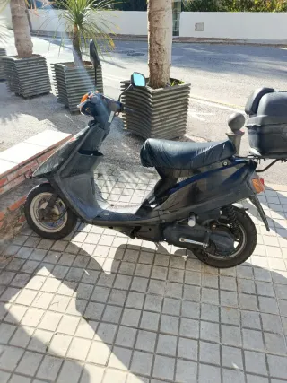 Yamaha Jog Scooter Negra