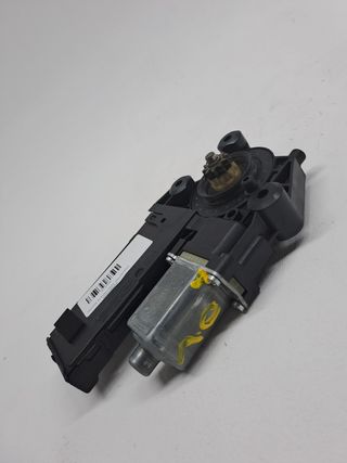 MOTOR ELEVALUNAS DELANTERO IZQUIERDO RENAULT MEGANE III BERL