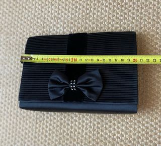 Clutch preta usada 1 vez