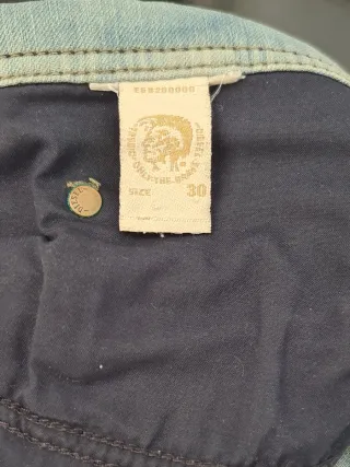 Vaqueros cortos Diesel desgastados