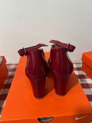 Zapatos de tacón rojos talla 39