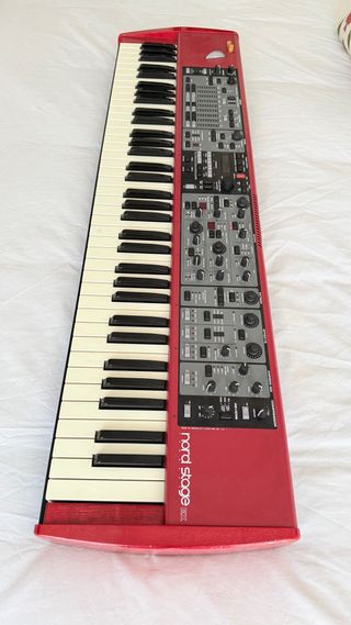 Teclado Nord Stage Compact EX