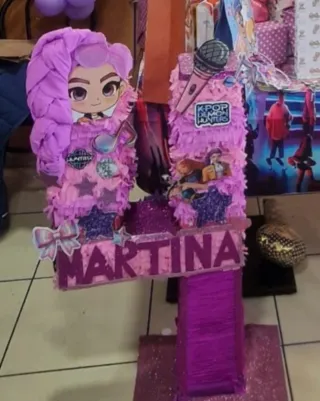 Decoraciom K-Pop Martina