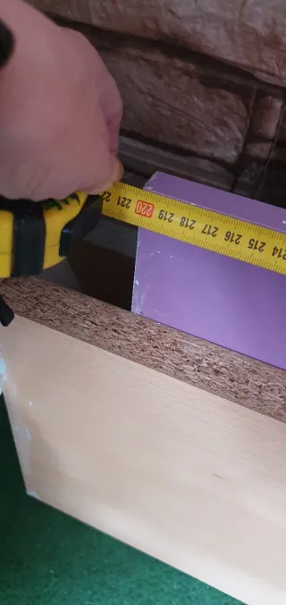 Estanterías juveniles naranja y lila