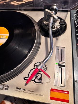 Tocadiscos Technics SL-1200 MK2