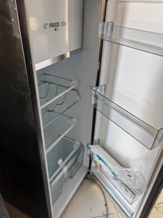 Frigorífico Hisense 110x55 Negro