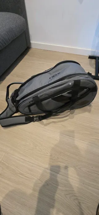 NOX Paletero Padel AT10 GRIS/ NEGRO