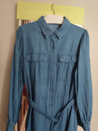 Traje vaquero largo con cinturón