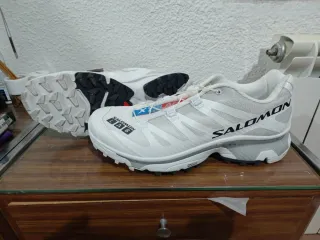 Zapatillas Salomon Blancas y Grises