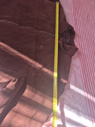 Tabardo marrón de pana