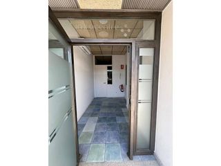 Local comercial en alquiler en Domeny - Fontajau - Taialà en Girona