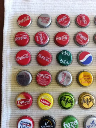 Lote de chapas de refrescos variados