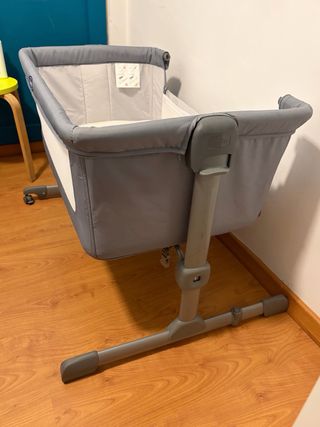 Cuna colecho Chicco Next2Me Essential Gris