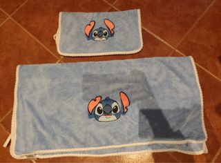 Toalla de baño y ducha azul de stich