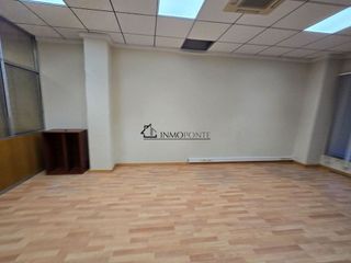 Local comercial en venta en Poio