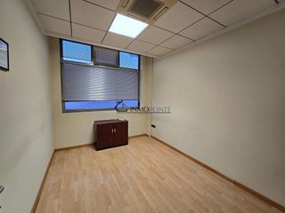 Local comercial en venta en Poio